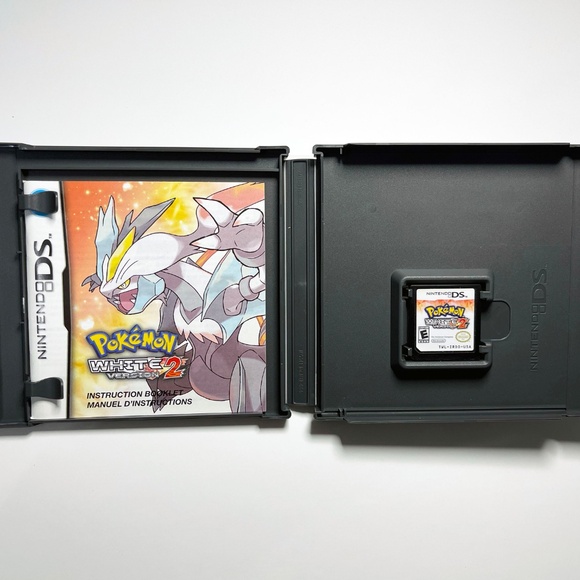 Pokemon white version 2 - Picture 3 of 3